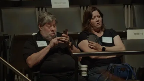 Wozniak, Singapore, Gmail