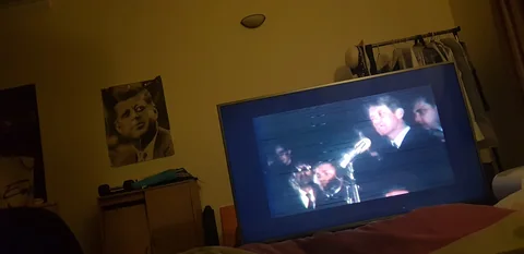 One Quiet Smile at 11PM: The Note That Says More